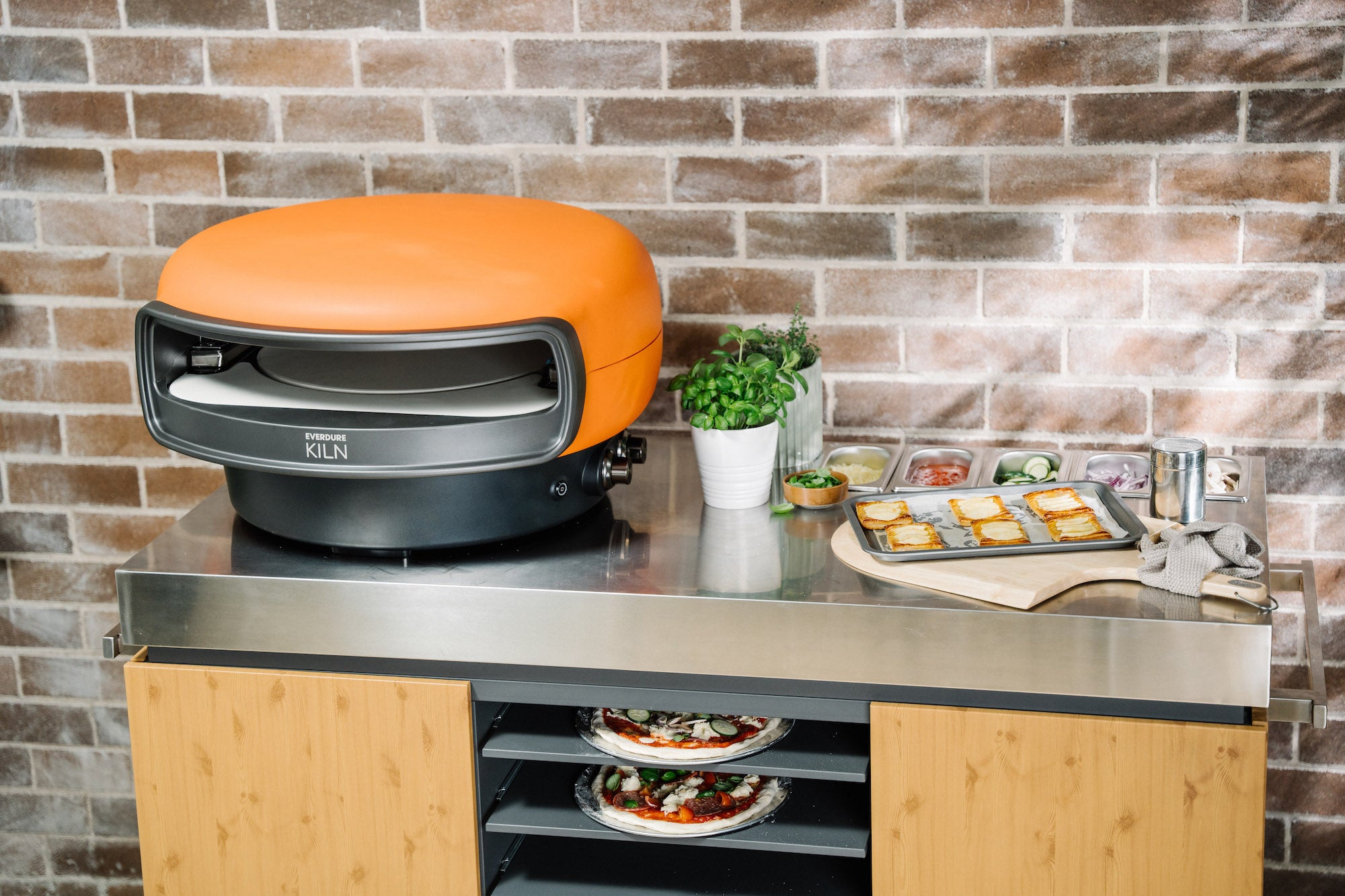 Everdure Kiln Pizza Oven - Terracotta Edition | Pizza Oven NZ | Everdure NZ | Gas,Gas BBQ,pizza oven | Outdoor Concepts