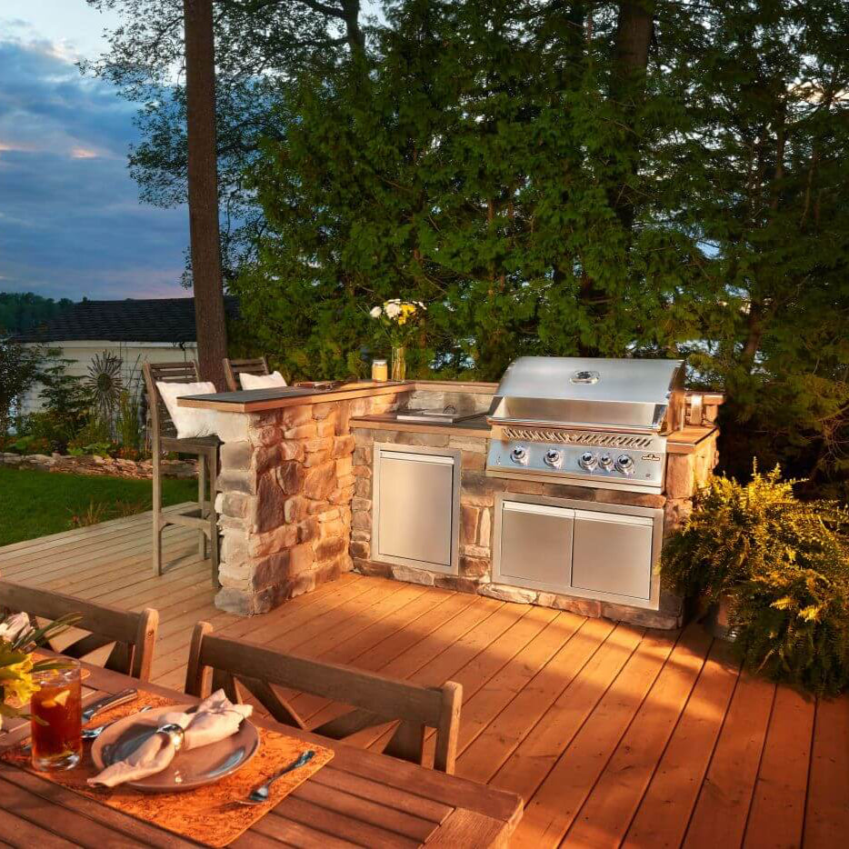 Napoleon Built-In 700 Series 32-inch Gas Grill with Rear Infrared Burner (Natural Gas) | Built In Gas BBQs NZ | Napoleon NZ | 700 Series gas grill,Built-in BBQs,Gas BBQ,Napoleon built-in gas grill,natural gas grill,outdoor kitchen grill,rear infrared burner | Outdoor Concepts