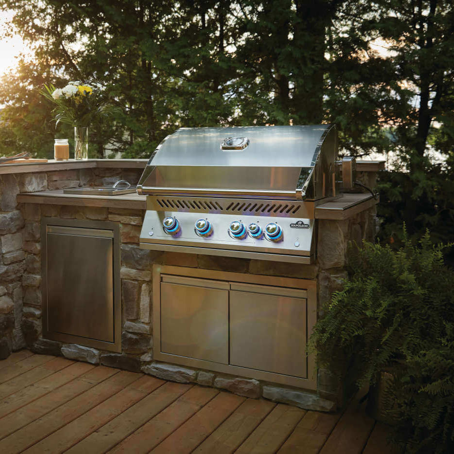 Napoleon Built-In 700 Series 32-inch Gas Grill with Rear Infrared Burner (Natural Gas) | Built In Gas BBQs NZ | Napoleon NZ | 700 Series gas grill,Built-in BBQs,Gas BBQ,Napoleon built-in gas grill,natural gas grill,outdoor kitchen grill,rear infrared burner | Outdoor Concepts