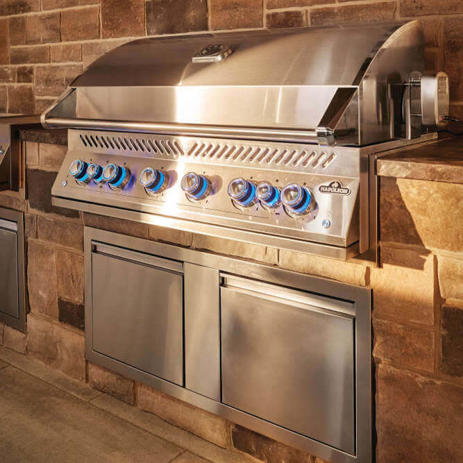 Napoleon Built-In 700 Series 44-inch Gas Grill with Rear Infrared Burner (Natural Gas) | Built In Gas BBQs NZ | Napoleon NZ | Built-in BBQs,Gas BBQ,Napoleon Built-In 700 Series,natural gas grill,outdoor kitchen grill,rear infrared burner,WAVE cooking grids | Outdoor Concepts