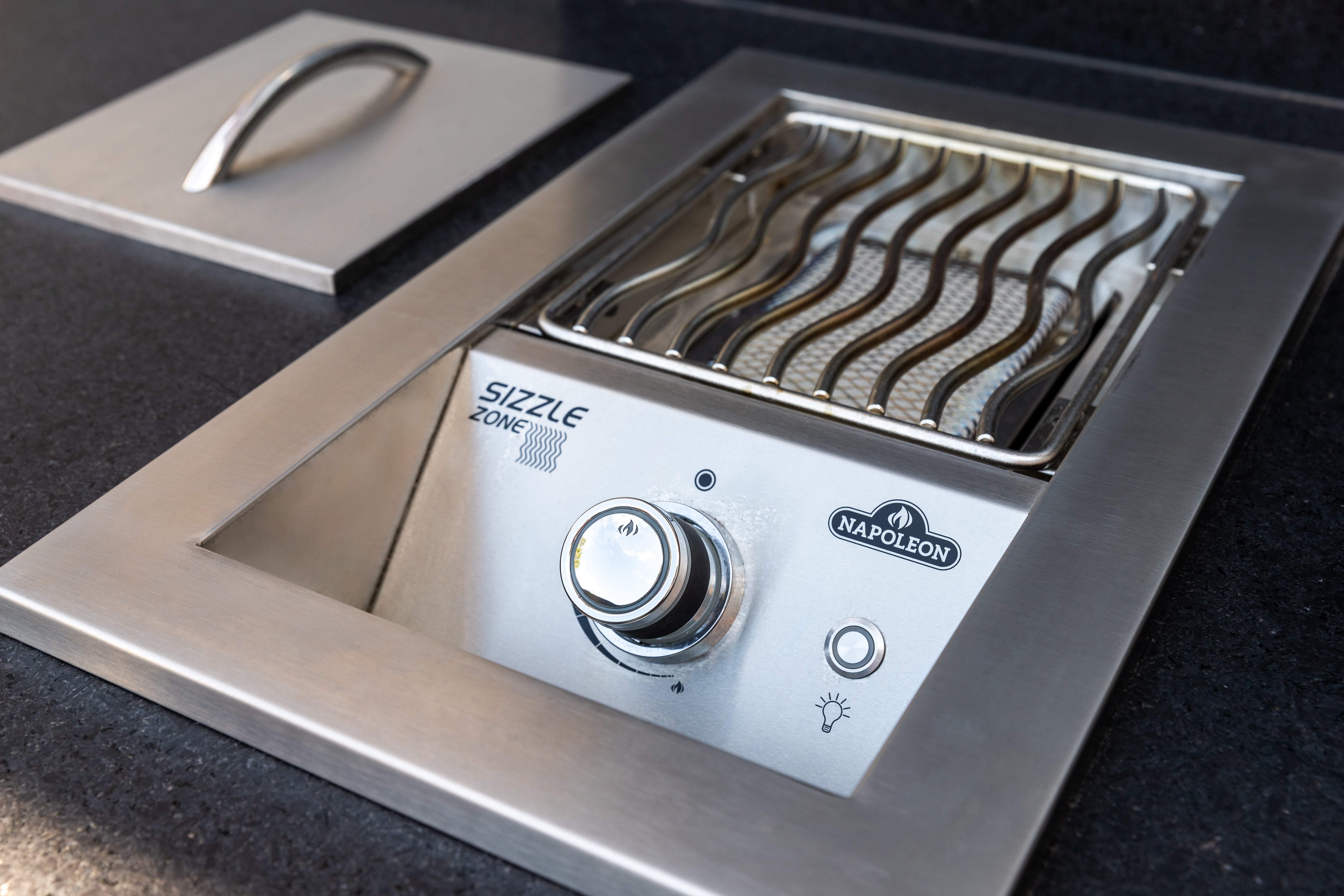 Napoleon Built-In 700 Series Single Infrared Burner with Stainless Steel Cover (Natural Gas) | BBQ Accessories NZ | Napoleon NZ | BBQ Accessories,Built-in BBQs,infrared side burner,Napoleon Built-In 700 Series,Napoleon side burner,natural gas side burner,outdoor kitchen burner | Outdoor Concepts
