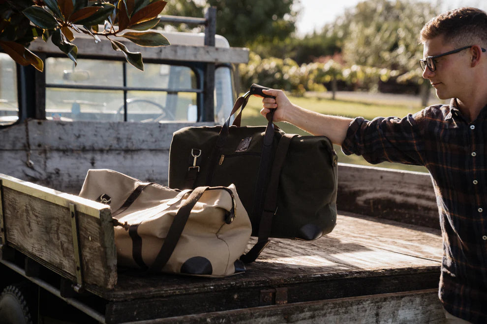 Coral and Cam Large Weekend Bag Canvas / Leather - British Olive Green | Accessories NZ | Coral and Cam NZ | Accessories,outdoor | Outdoor Concepts