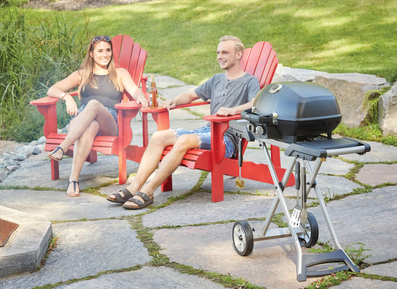 Napoleon TravelQ PRO285 Portable Propane Gas Grill Black | NZ | Napoleon NZ | camping grill,Created by Product Upload,Napoleon TravelQ,portable gas grill,PRO285,propane barbecue,scissor cart grill,stainless steel burner,tailgating grill | Outdoor Concepts