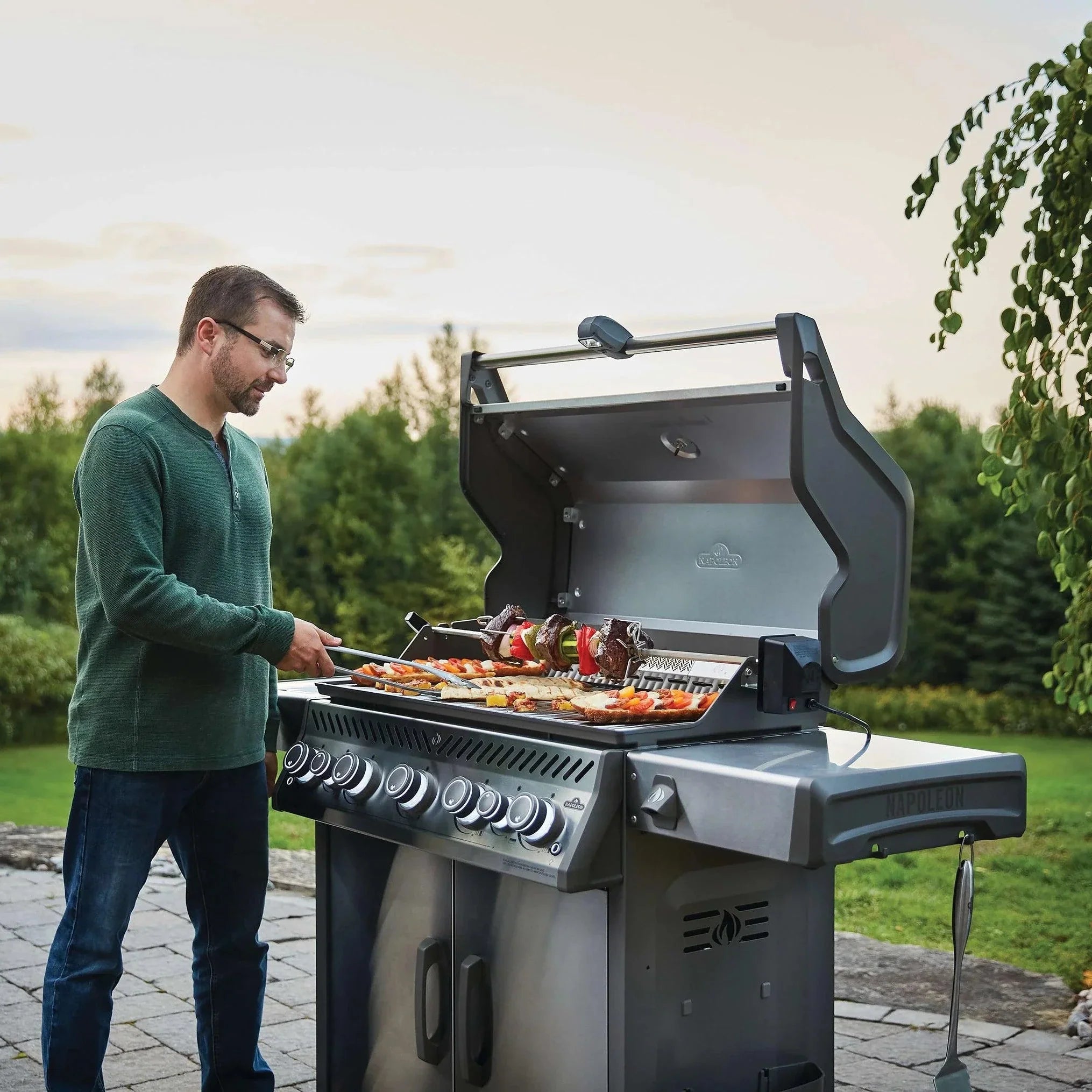 Napoleon Rogue PRO-S 625 RSIB Stainless Steel Propane Gas Grill | Gas BBQs NZ | Napoleon NZ | Gas BBQ,infrared sear station,Napoleon gas grill,Napoleon Rogue PRO-S 625,outdoor gas grill,rear infrared rotisserie burner,Rogue PRO-S 625 RSIB,stainless steel propane grill,WAVE cooking grids | Outdoor Concepts