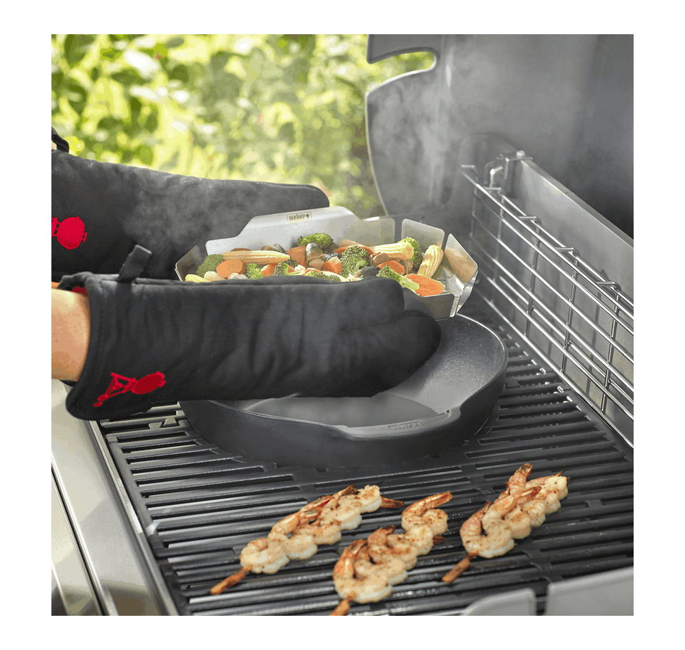 Weber GBS Cast Iron Wok and Steamer | BBQ Skillets & Frying Pans NZ | Weber NZ | Accessories,BBQ Accessories,cooking surface | Outdoor Concepts