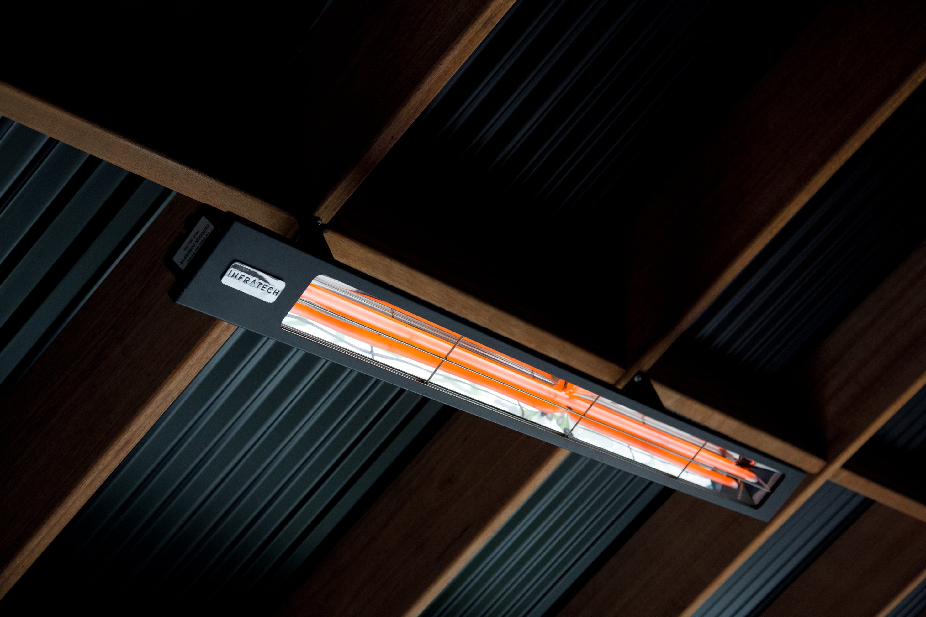 Infratech SL30 3kW Heater Black Shadow | Outdoor Heating NZ | Infratech NZ | Electric,heater,outdoor,SL-heater,wall mount | Outdoor Concepts