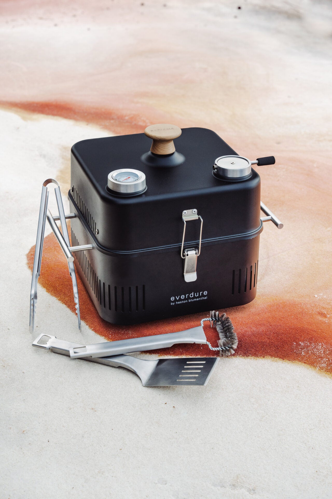Everdure CUBE™ 360 Portable Charcoal BBQ | Charcoal BBQs NZ | Everdure NZ | Charcoal,portable | Outdoor Concepts