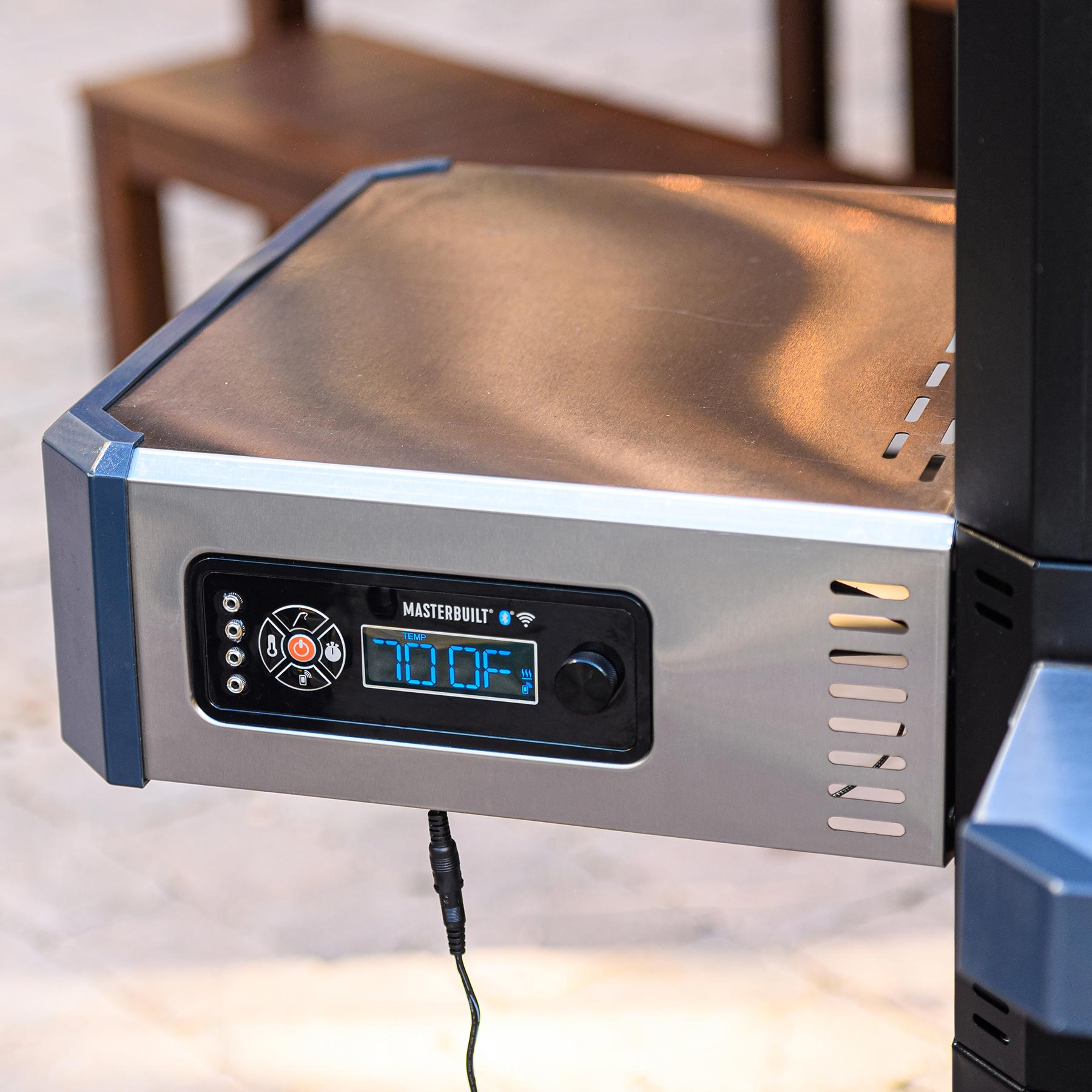 Masterbuilt Gravity Series™ 1050 Digital Charcoal Grill & Smoker | Smokers & Charcoal BBQs NZ | Masterbuilt NZ | Charcoal,Smokers | Outdoor Concepts