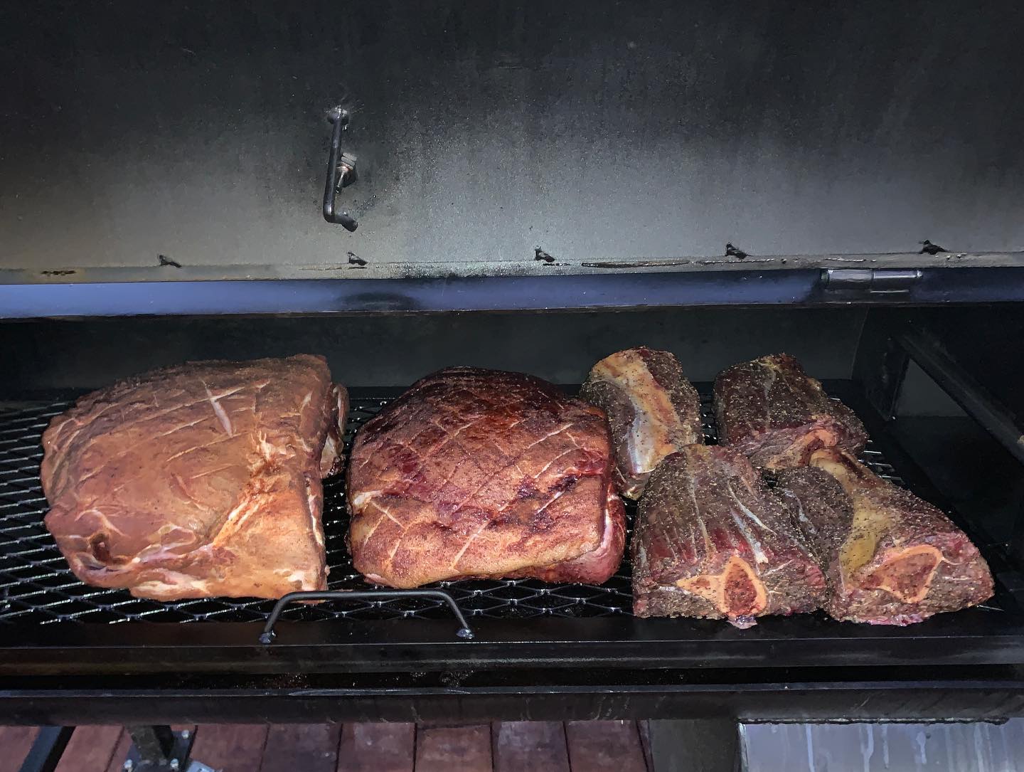 Iron Train 1200 Reverse Flow Offset Smoker | BBQ Smokers NZ | Iron Train NZ | Smokers | Outdoor Concepts