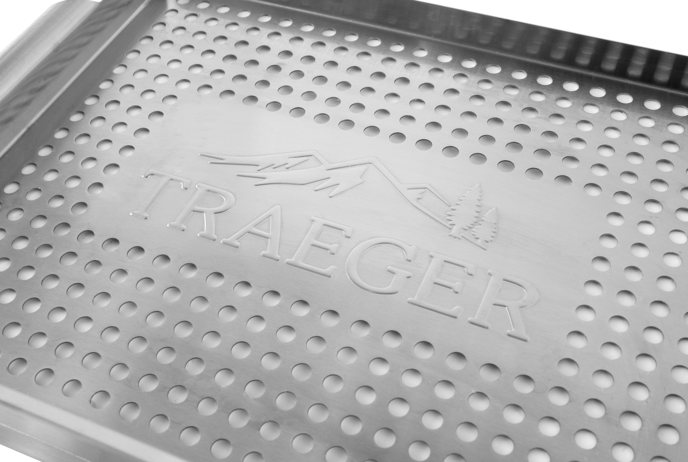Traeger Stainless Grilling Basket | BBQ Hotplates, Griddles, Racks & Baskets NZ | Traeger NZ | Accessories | Outdoor Concepts