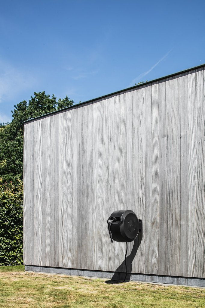 ZEE® Mirtoon Hose Reel 30m Black | Garden NZ | Zee Design NZ | Garden | Outdoor Concepts