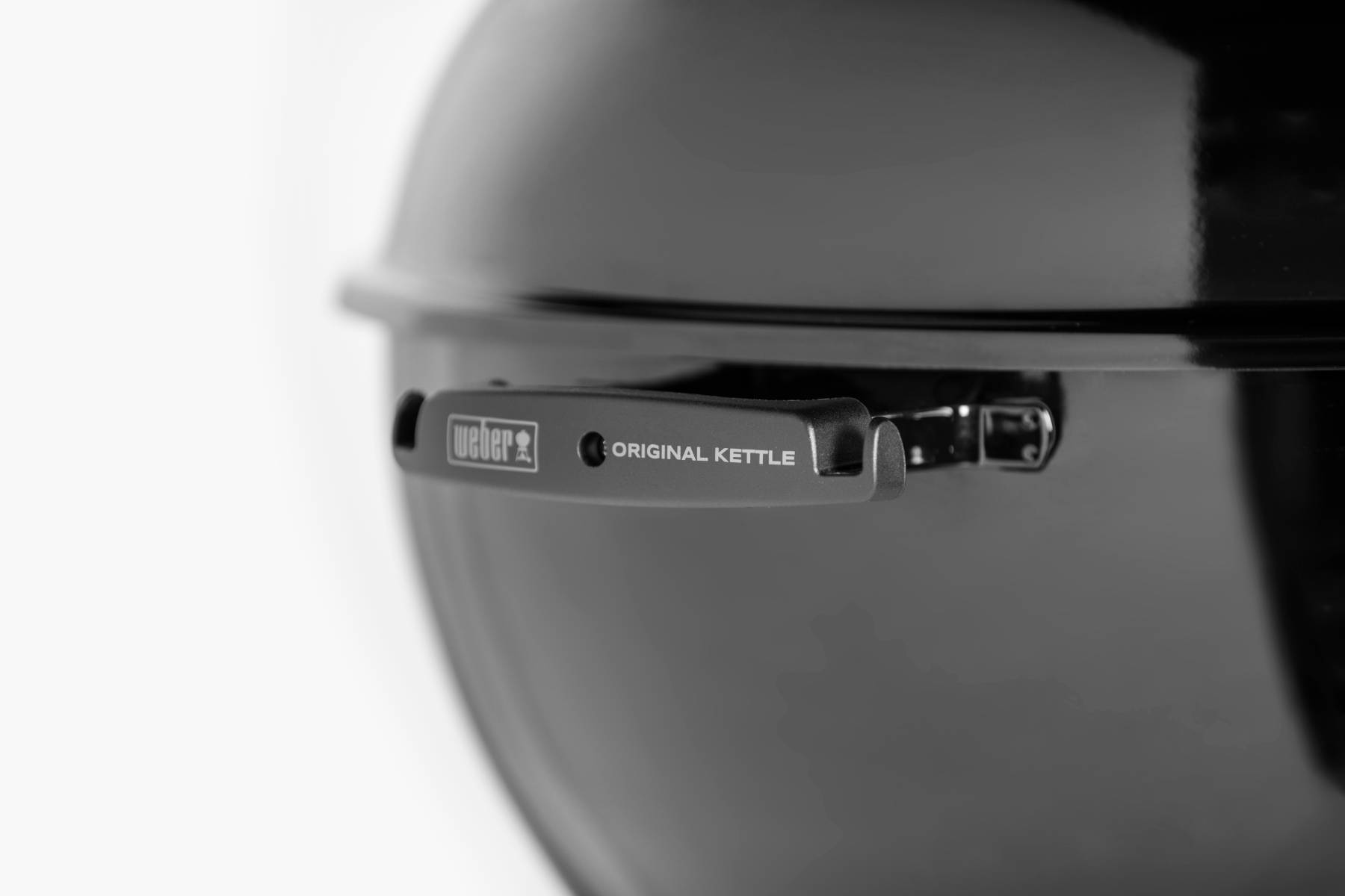 Weber 57cm Original Premium Kettle | Charcoal BBQs NZ | Weber NZ | Charcoal | Outdoor Concepts