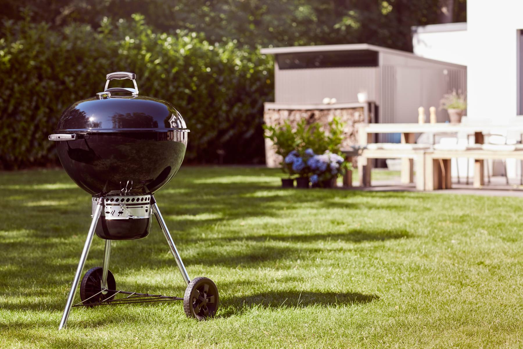 Weber 57cm Original Premium Kettle | Charcoal BBQs NZ | Weber NZ | Charcoal | Outdoor Concepts