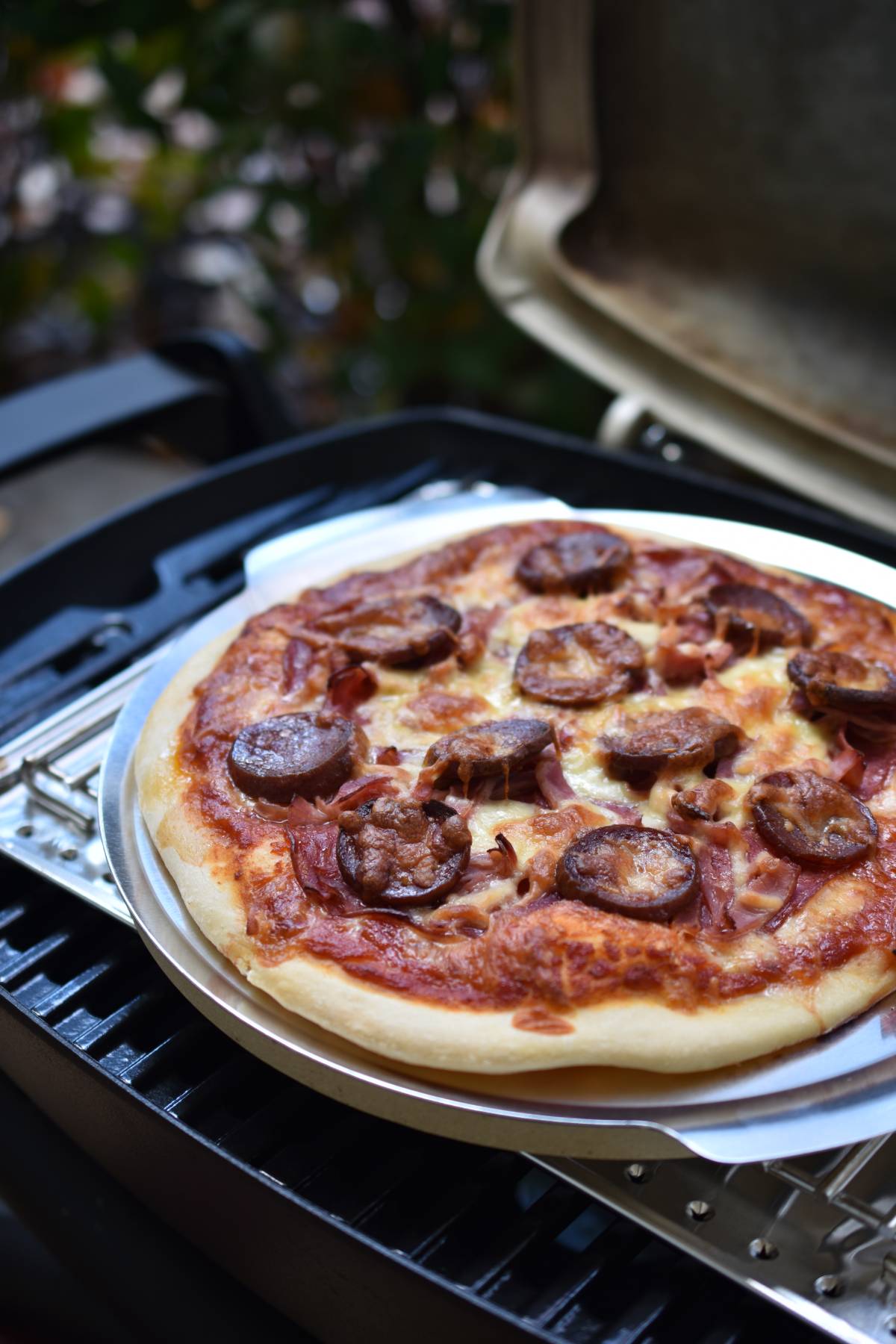 Weber Easy-Serve Pizza Tray | BBQ Hotplates, Griddles, Racks & Baskets NZ | Weber NZ | Accessories,BBQ Accessories,cooking surface | Outdoor Concepts